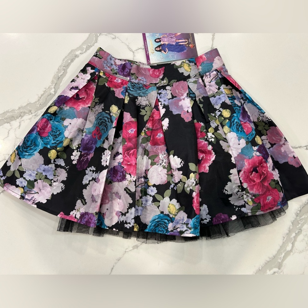 Girls Special Edition Disney Descendants skirt